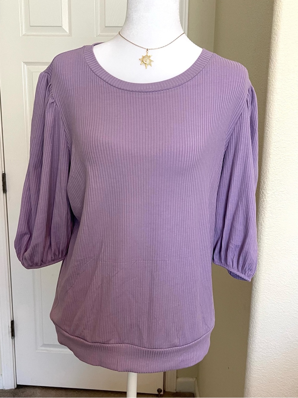 Women’s Lavender Ribbed 3/4 Length Puff-Sleeve Top | Size Large - Picture 2 of 6